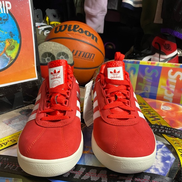 🆕 - Adidas 🇬🇧 Red Liverpool Trimm Trab - M10.5 - Picture 2 of 7